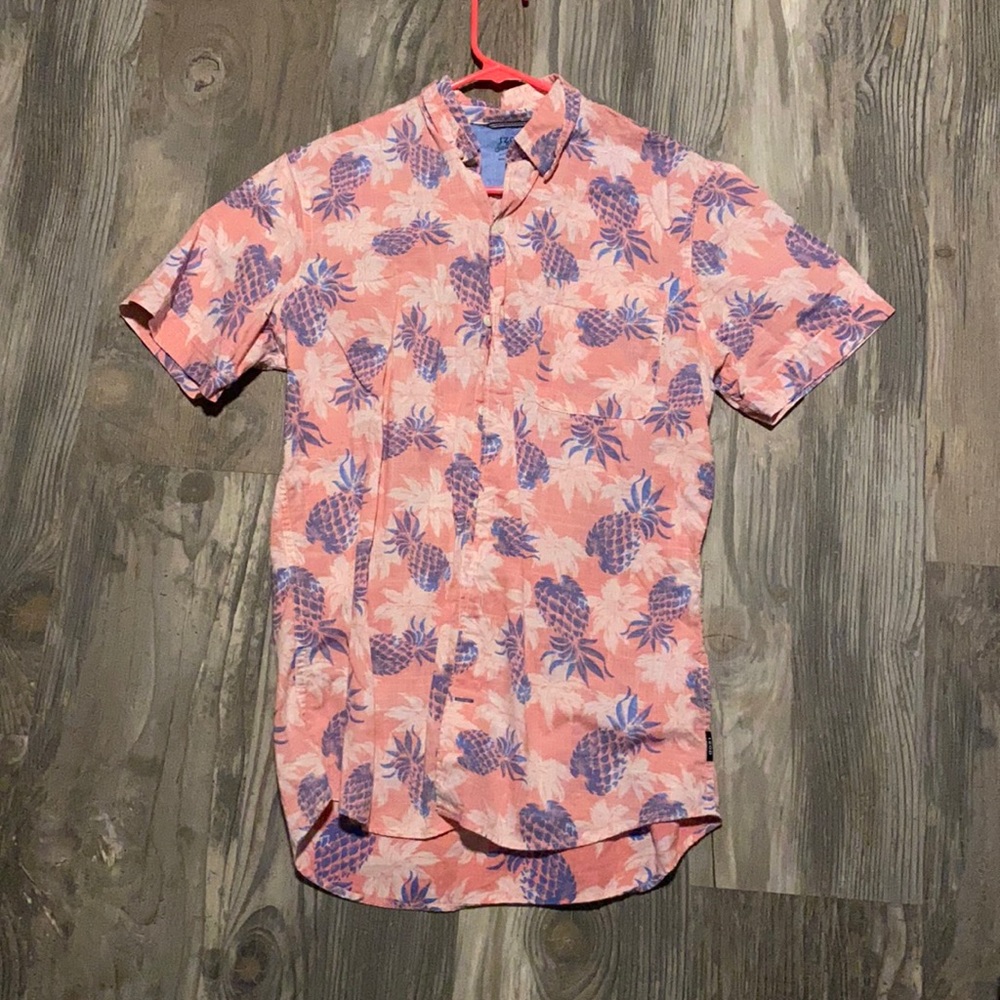 pineapple shirt